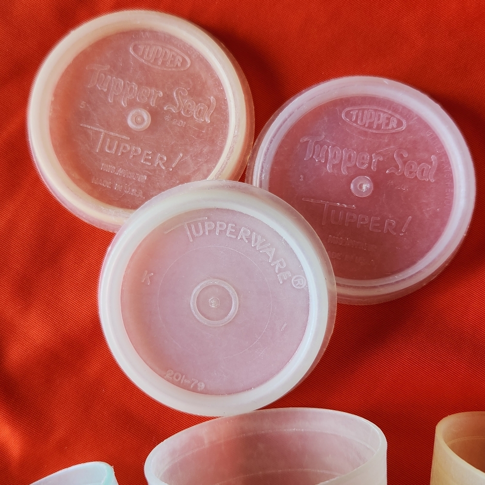 1946-1947 Tupperware midgets early vintage set of 3 Pastels miniatures